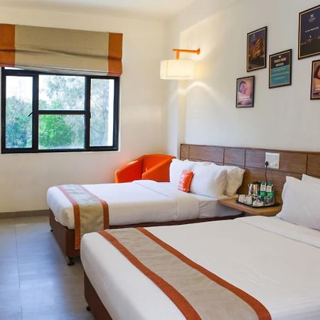 Max Hotels Jabalpur Eksteriør billede