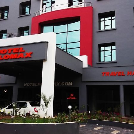 Max Hotels Jabalpur Eksteriør billede