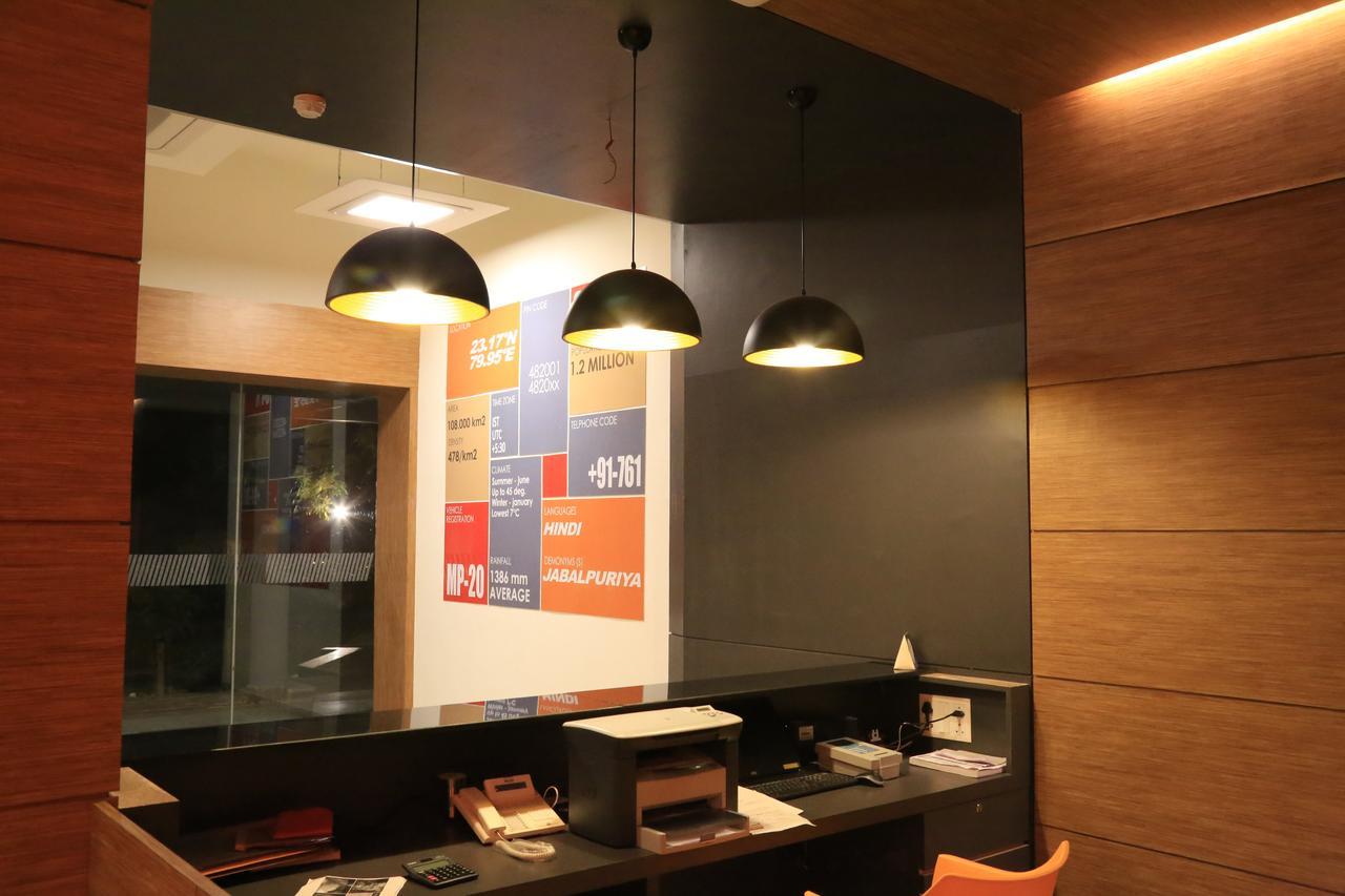 Max Hotels Jabalpur Eksteriør billede